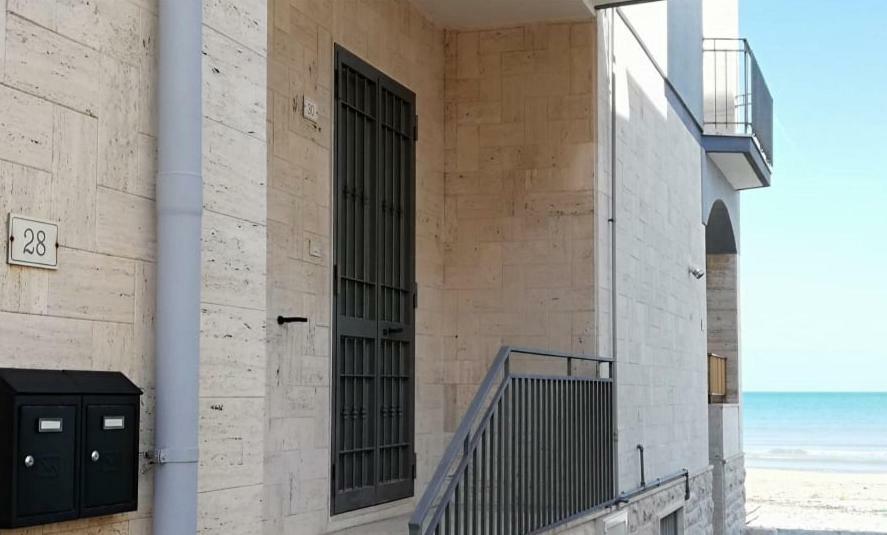Blue Sea Apartment Torre Canne Exterior photo
